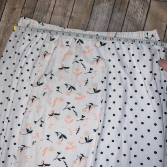 Cato Plus Size spring floral and polka dot floor length skirt, size 22/24W - Picture 5 of 8